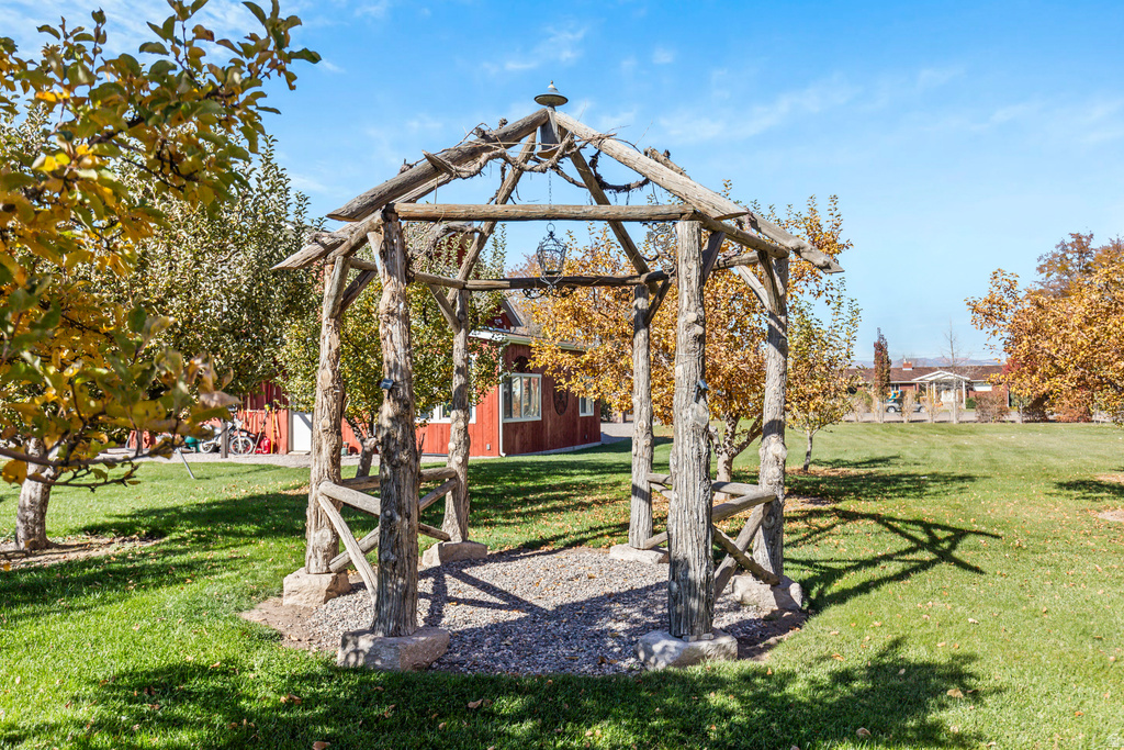 390 N 100 W Monroe, UT 84754