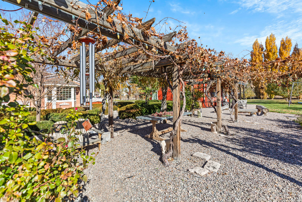 390 N 100 W Monroe, UT 84754