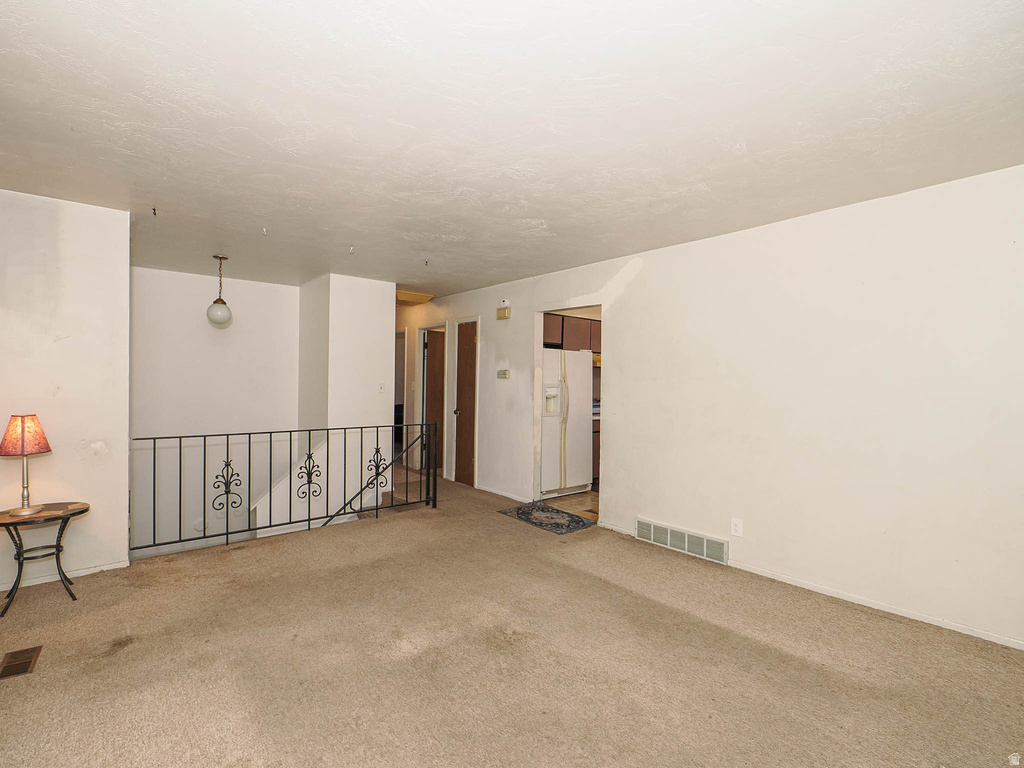 4393 S WORMWOOD DR West Valley City, UT 84120