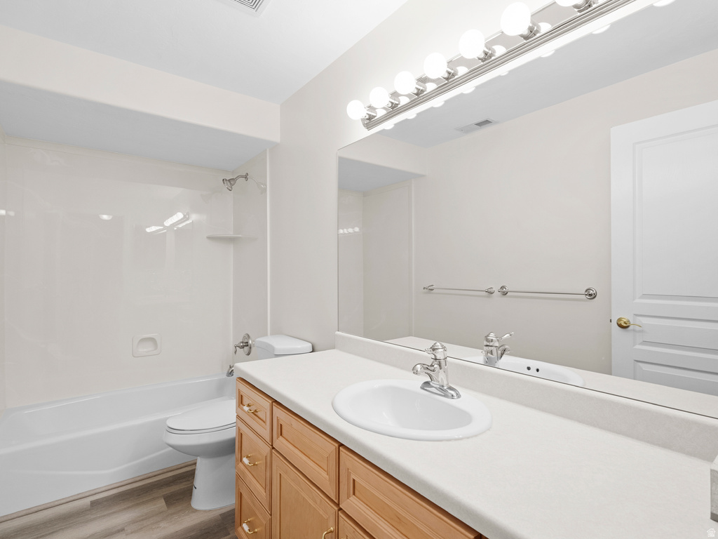 9909 S REUNION WAY South Jordan, UT 84095