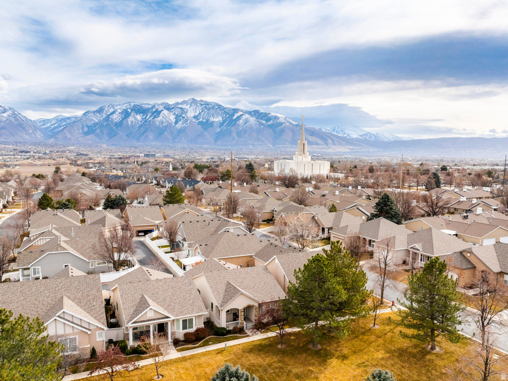 9909 S REUNION WAY South Jordan, UT 84095