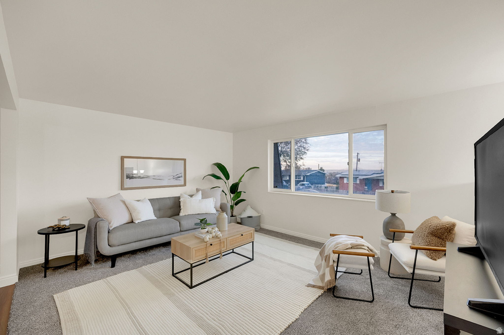 8843 W JULIA LN Magna, UT 84044