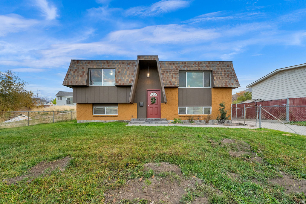 8843 W JULIA LN Magna, UT 84044