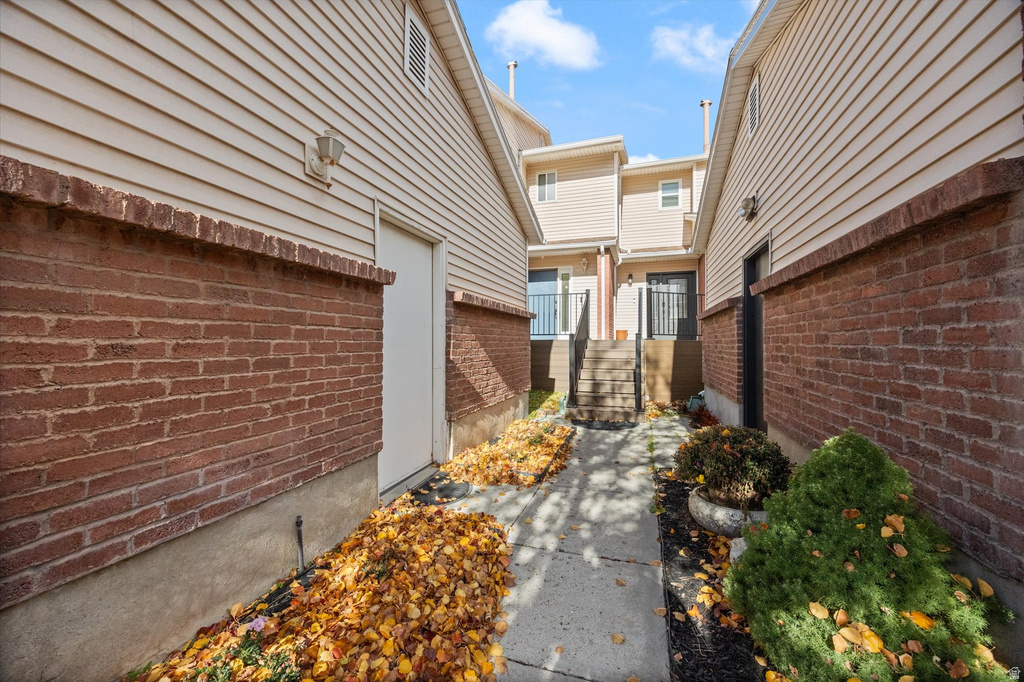 1077 E 8320 S Sandy, UT 84094