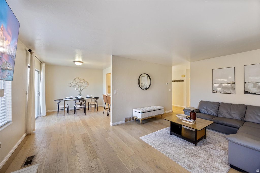 1077 E 8320 S Sandy, UT 84094