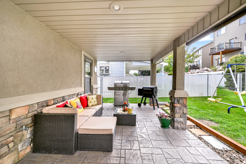 1765 W 5000 S Roy, UT 84067