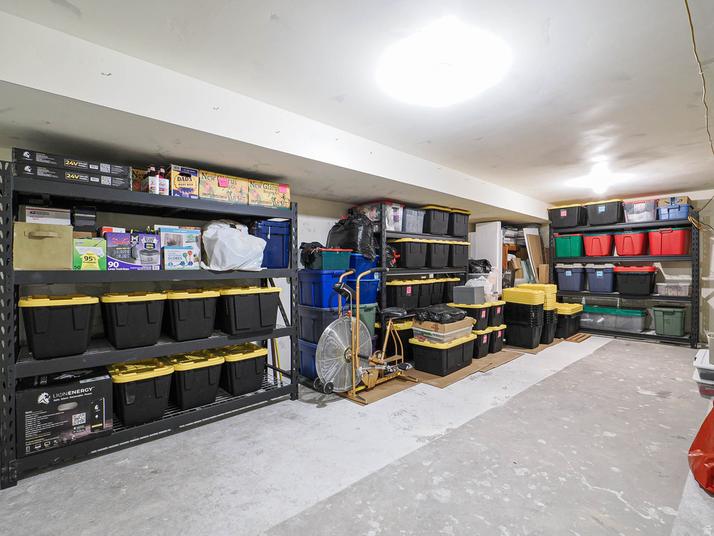 10762 S BEACH COMBER WAY South Jordan, UT 84009