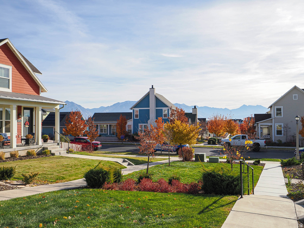 10762 S BEACH COMBER WAY South Jordan, UT 84009