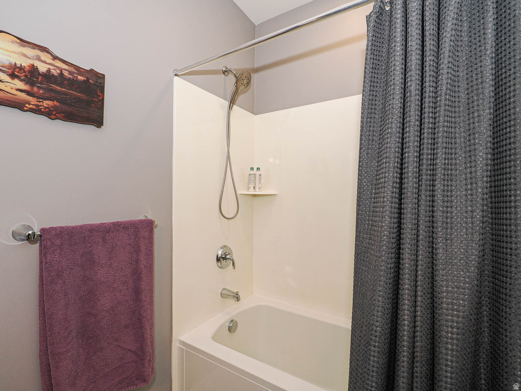 10762 S BEACH COMBER WAY South Jordan, UT 84009