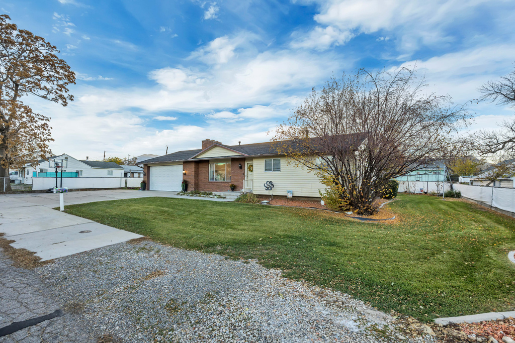 3220 S 7900 W Magna, UT 84044
