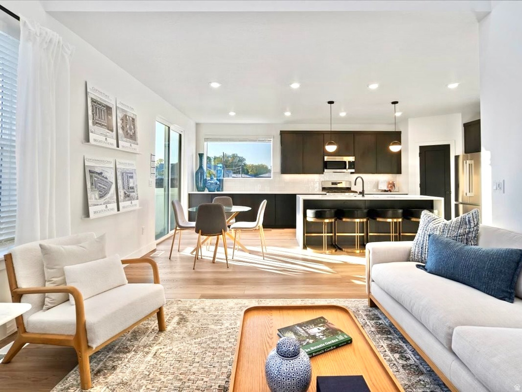 6721 S VAUGHN LN #11 Midvale, UT 84047