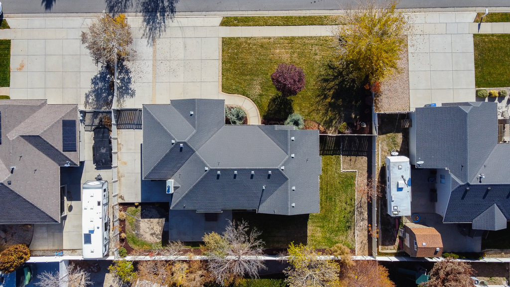 5830 W HILL STONE DR South Jordan, UT 84095