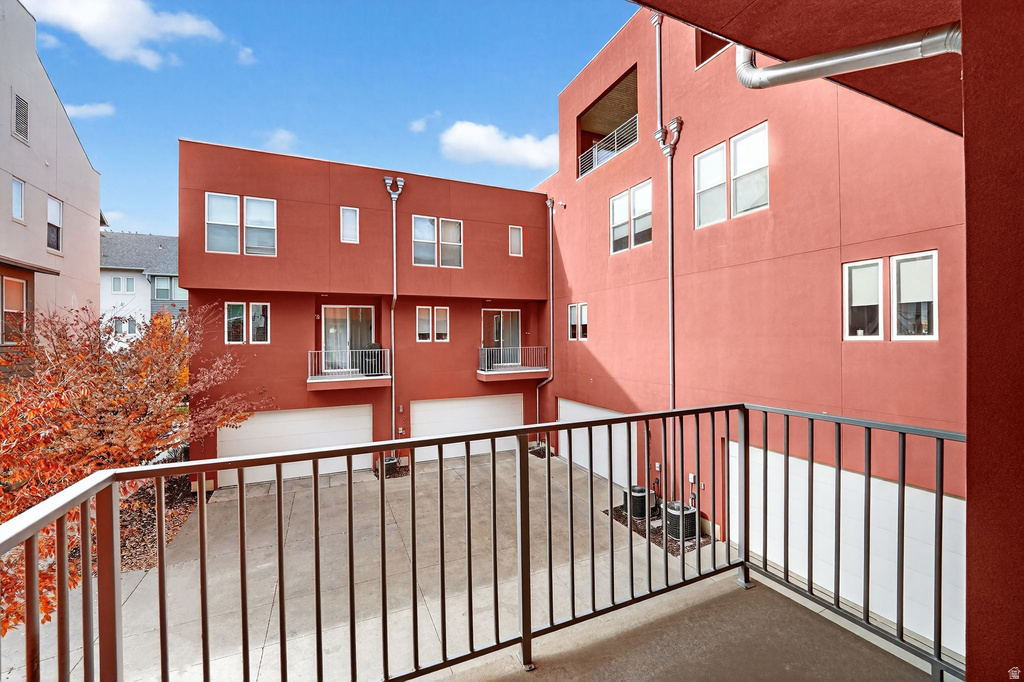 5033 W DAYBREAK PKWY South Jordan, UT 84009