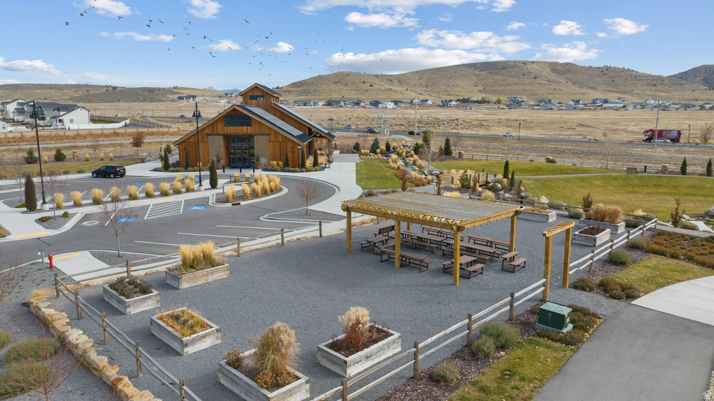 1502 E LOWE PEAK DR Eagle Mountain, UT 84005