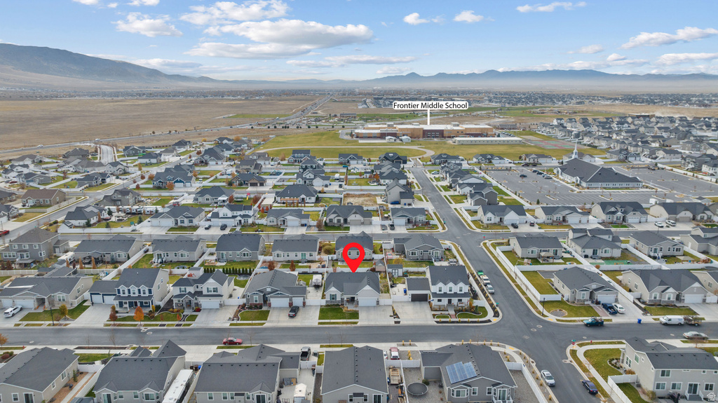 1502 E LOWE PEAK DR Eagle Mountain, UT 84005