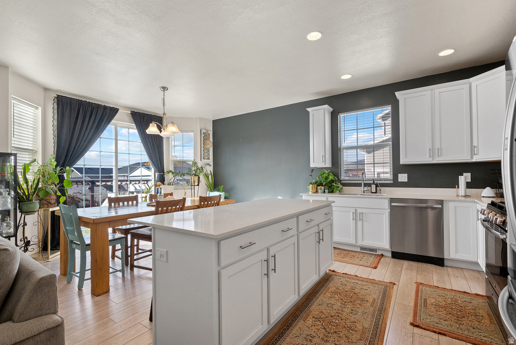 1502 E LOWE PEAK DR Eagle Mountain, UT 84005