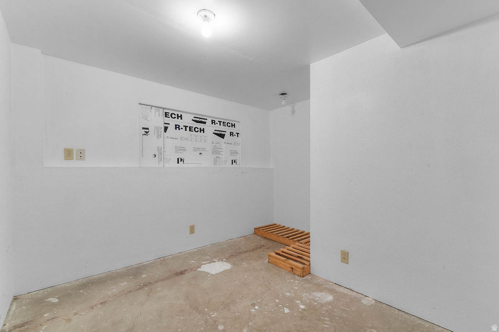 3183 S 4440 W West Valley City, UT 84120