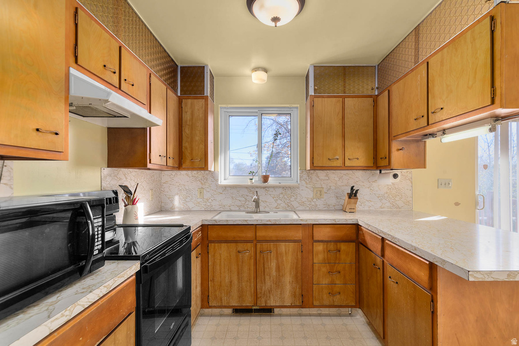 3183 S 4440 W West Valley City, UT 84120