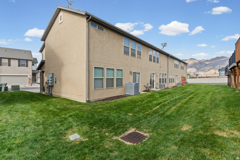 1282 N LILY PAD DR Spanish Fork, UT 84660