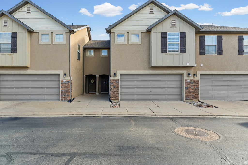 1282 N LILY PAD DR Spanish Fork, UT 84660