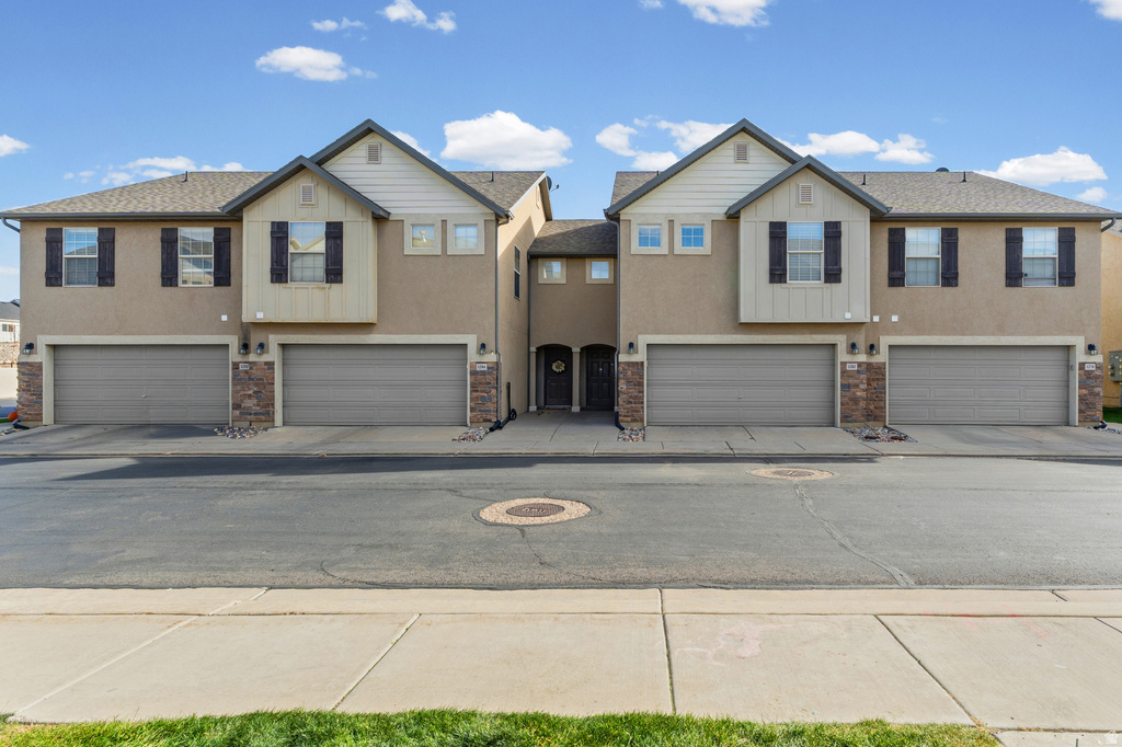 1282 N LILY PAD DR Spanish Fork, UT 84660