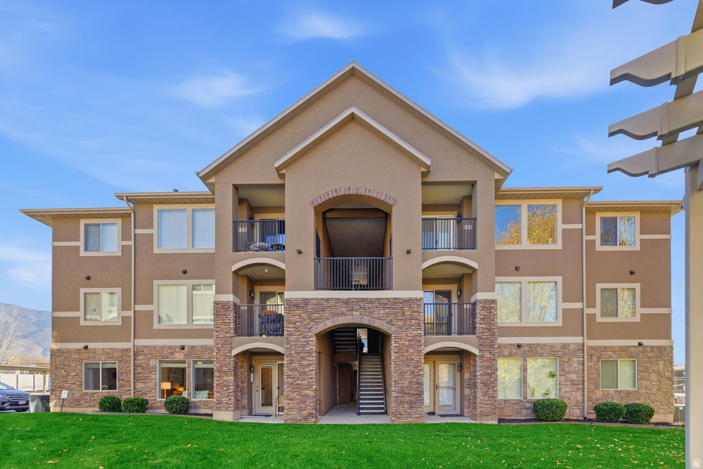 877 S MAIN ST #B Layton, UT 84041