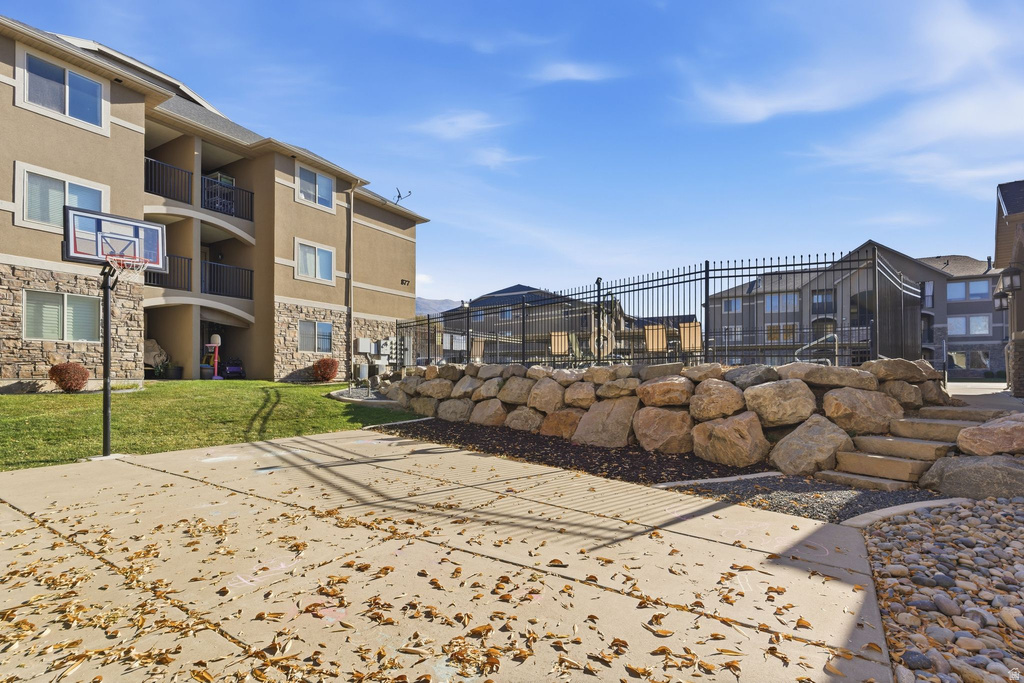 877 S MAIN ST #B Layton, UT 84041