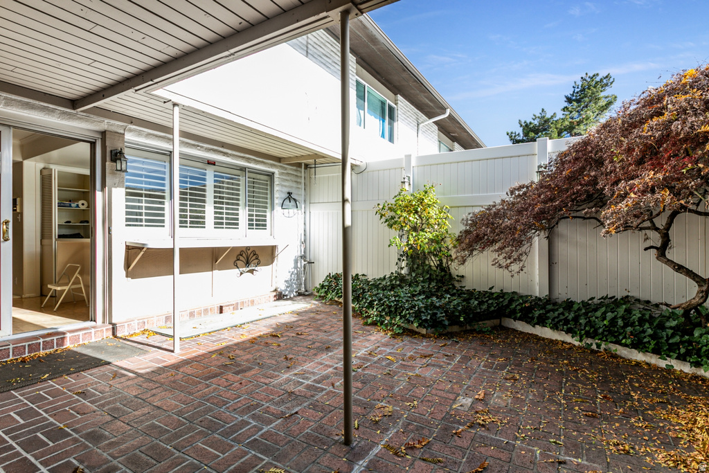 1506 E VILLAGE RD Salt Lake City, UT 84121