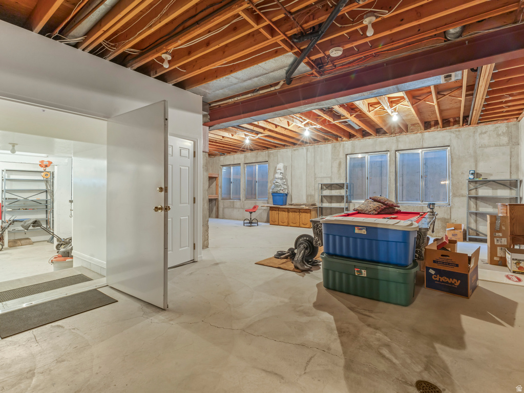 8585 S MT MAJESTIC RD Sandy, UT 84093