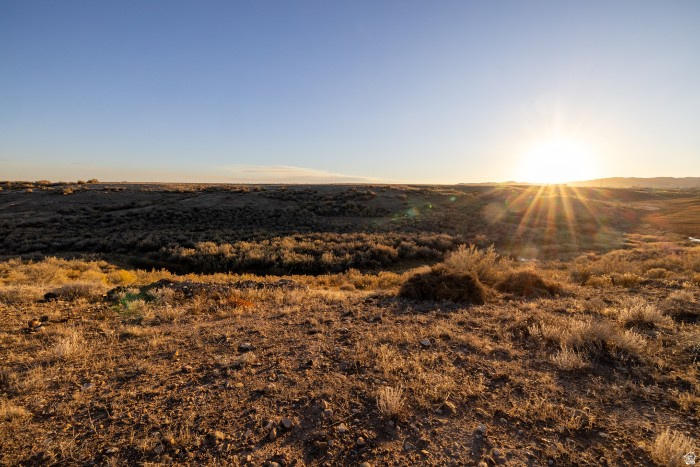 4058 E 5000 S Vernal, UT 84078