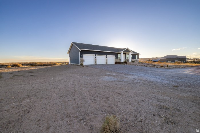 4058 E 5000 S Vernal, UT 84078