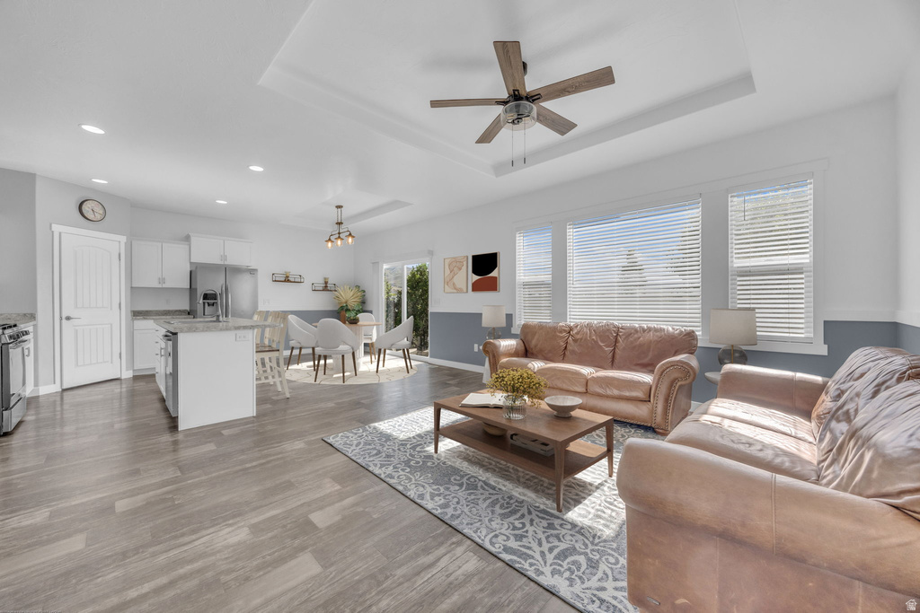 647 S JUBILEE DR Saratoga Springs, UT 84045