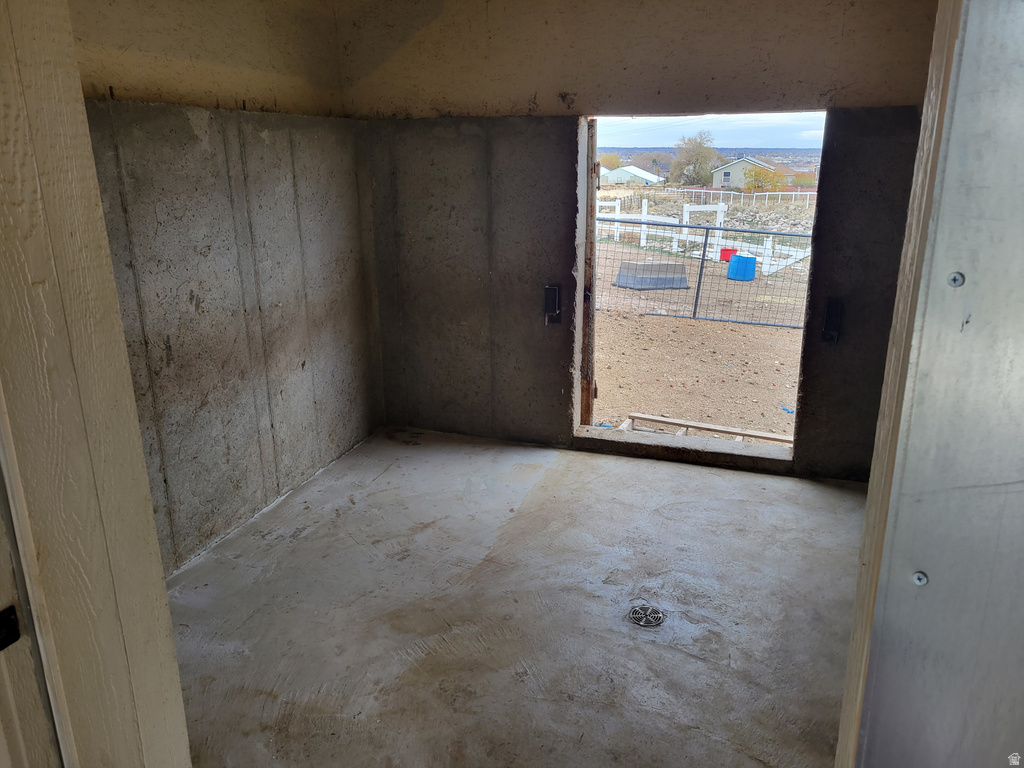 2428 W SILVERPOINT WAY Bluffdale, UT 84065