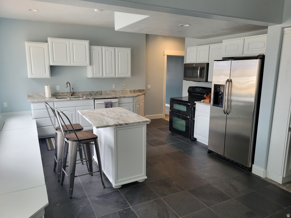 2428 W SILVERPOINT WAY Bluffdale, UT 84065