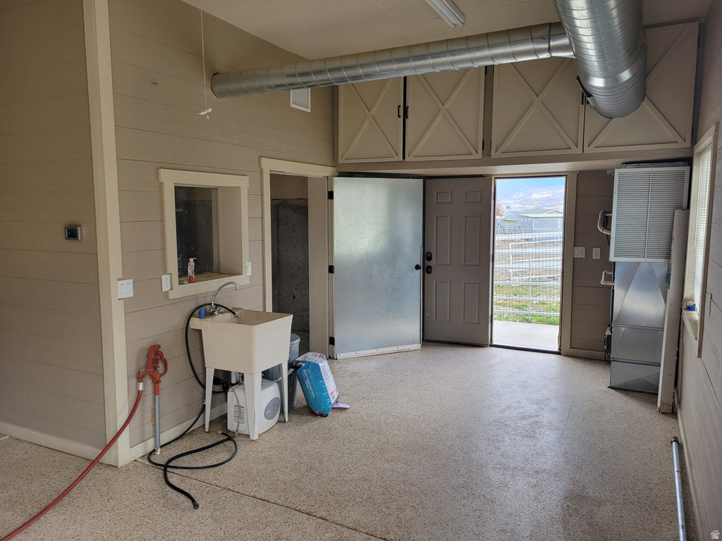 2428 W SILVERPOINT WAY Bluffdale, UT 84065