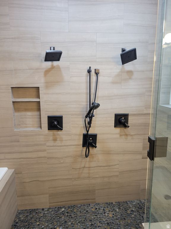 2428 W SILVERPOINT WAY Bluffdale, UT 84065