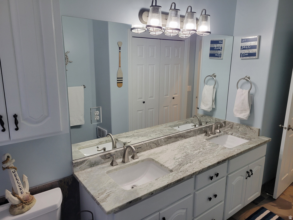 2428 W SILVERPOINT WAY Bluffdale, UT 84065