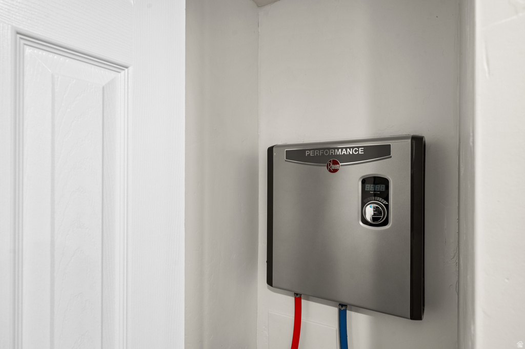 563 S DENVER ST Salt Lake City, UT 84111