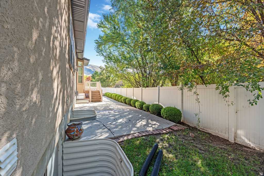 330 W PARADISO LN Centerville, UT 84014