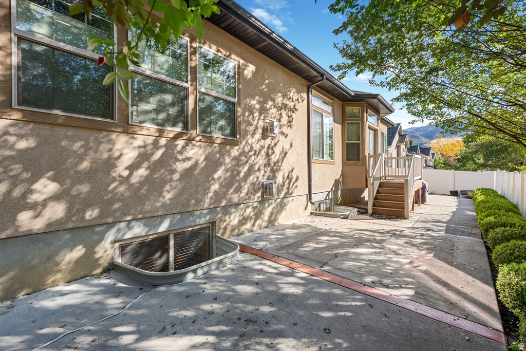 330 W PARADISO LN Centerville, UT 84014