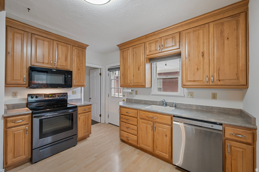 2011 S ROBERTA ST Salt Lake City, UT 84115