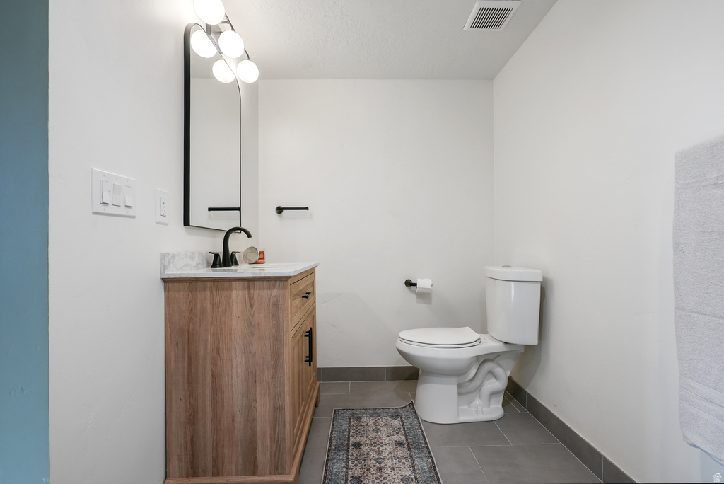 5749 S MCMILLAN CIR Murray, UT 84107