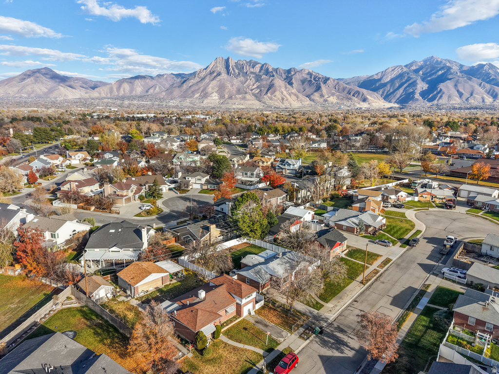 5749 S MCMILLAN CIR Murray, UT 84107
