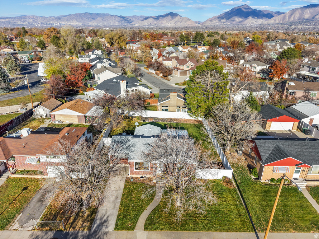 5749 S MCMILLAN CIR Murray, UT 84107