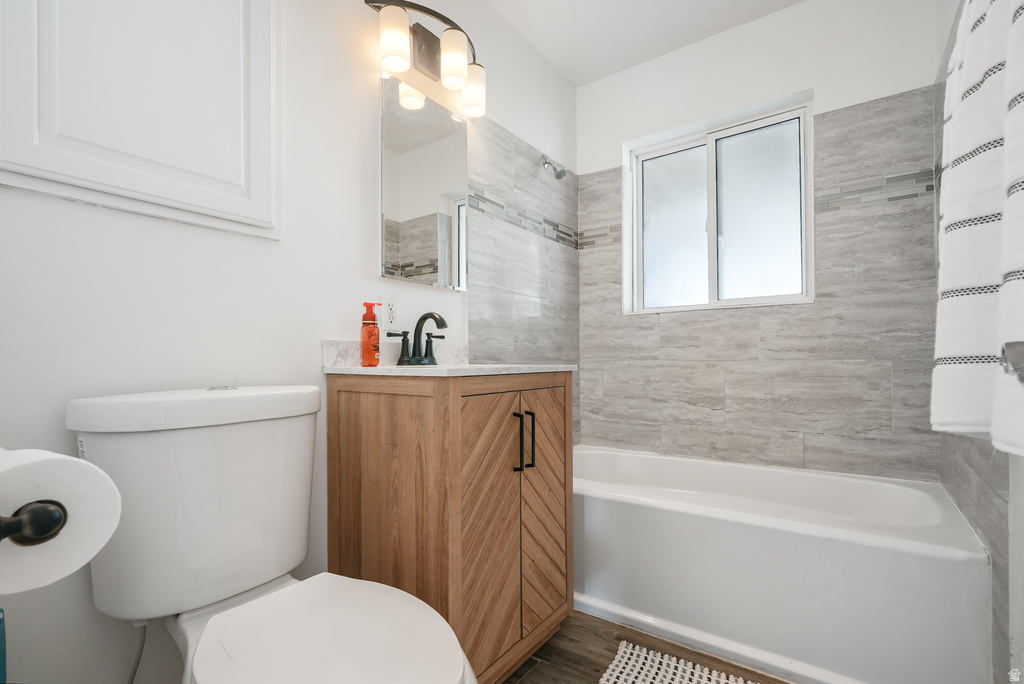 5749 S MCMILLAN CIR Murray, UT 84107