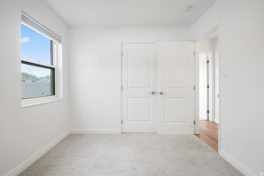 5749 S MCMILLAN CIR Murray, UT 84107