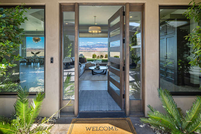 2040 S PINNACLE CIR St George, UT 84790