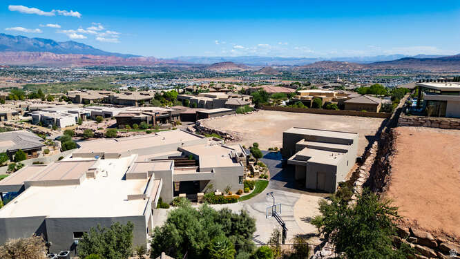 2040 S PINNACLE CIR St George, UT 84790