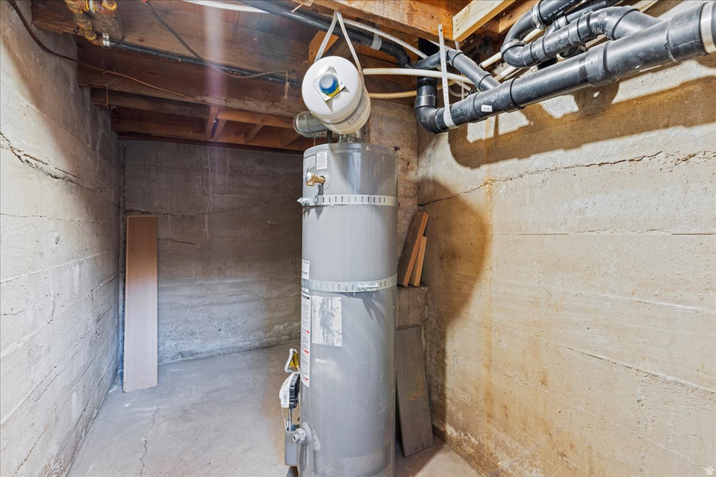 40 E MAIN ST Grantsville, UT 84029