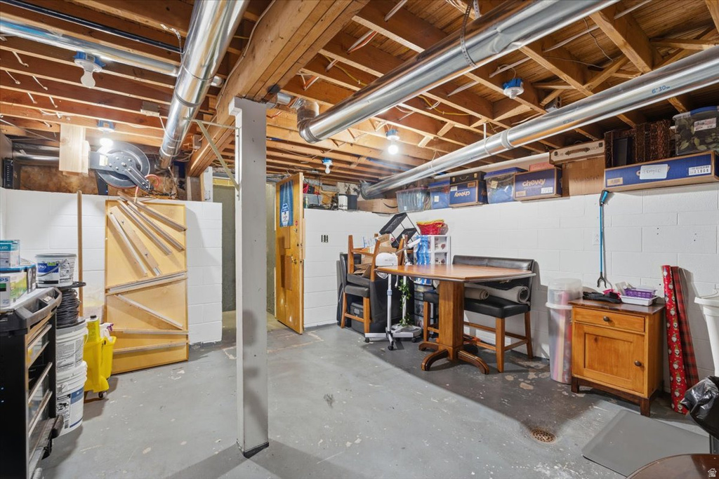 220 S 320 W Tooele, UT 84074